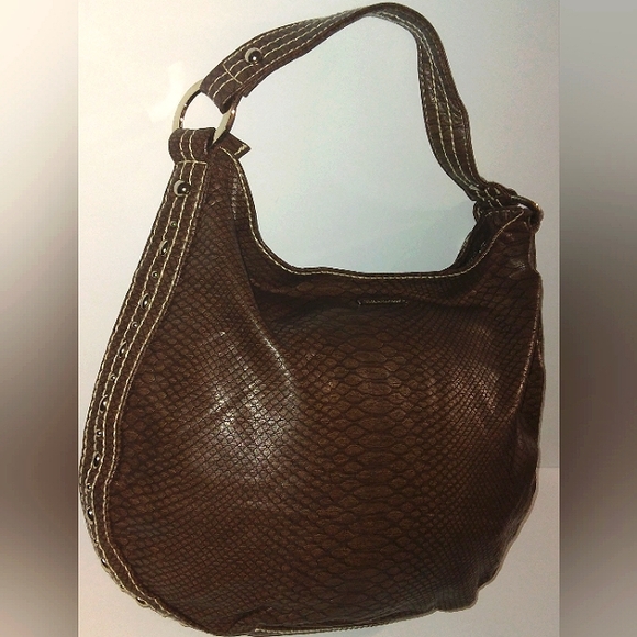 L@@K! Beautiful NWOT red by Marc Ecko Large Studded Round slouch hobo - Picture 4 of 16